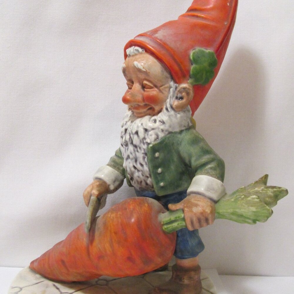 Goebel Co-Boy Gnome "Robby the Vegetarian" WELL 501